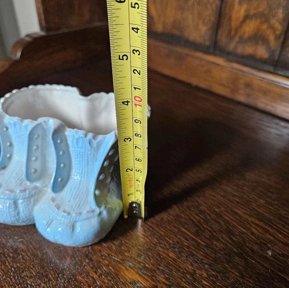 Vintage Inarco Ceramic Baby Shoe Planter .